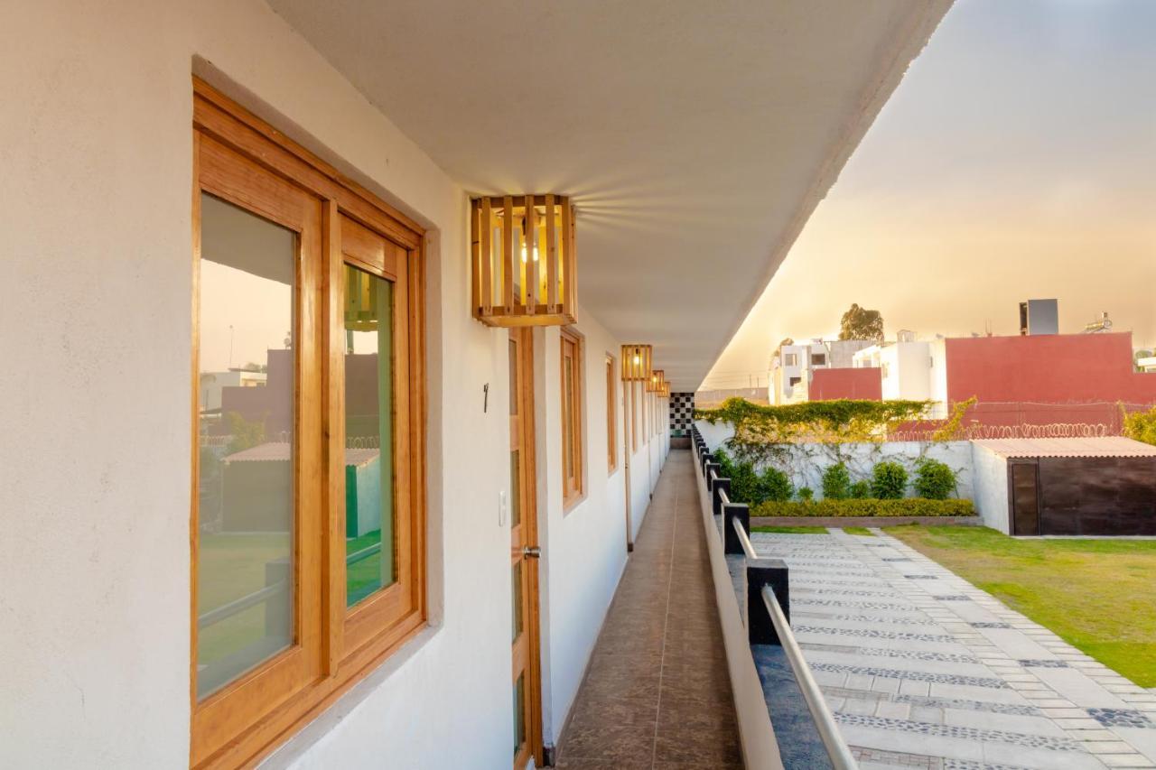 Pascual Inn Suites Cholula Exterior photo